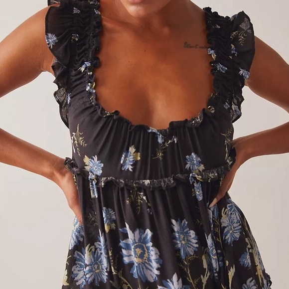 Free People Bali Wild Daisy Short Slip Dress Medium NEW WITH TAGS Retail $88 - Picture 2 of 5